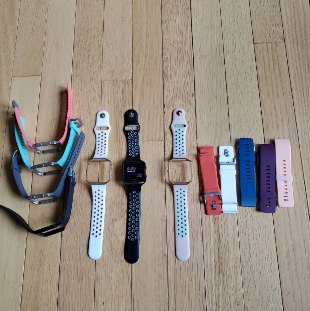SOLD!! FITBIT BLAZE + 12 Bands w/ Frames + Charger